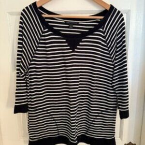Banana Republic black & white stripe boat neck 1/2 sleeve top